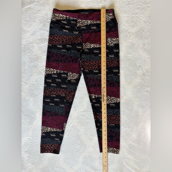 Victoria's Secret Sport Leggings Size L Pink and Black Leopard print - Picture 3 of 11